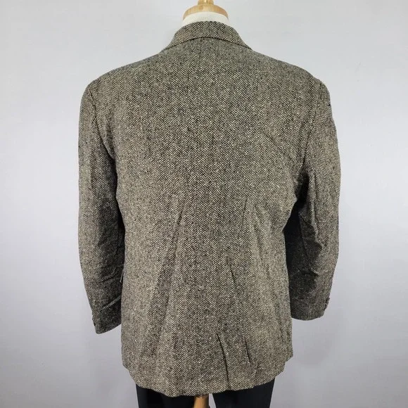 Haggar Mens Sport Coat Blazer Two Button Beige Black Herringbone City Casual 46R